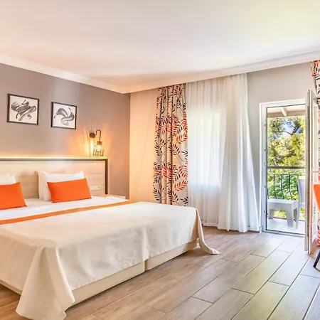 Club Marco Polo 5*