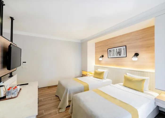 Club Marco Polo 5*