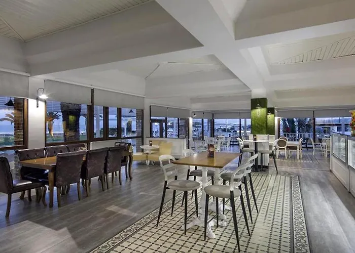 Club Marco Polo אתר נופש קמר